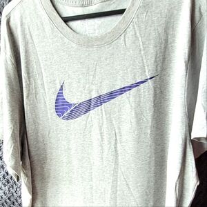 Nike XXL t shirt in gray